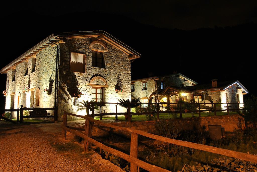 Bed and Breakfast Le Macine Del Confluente Бадалукко Екстер'єр фото